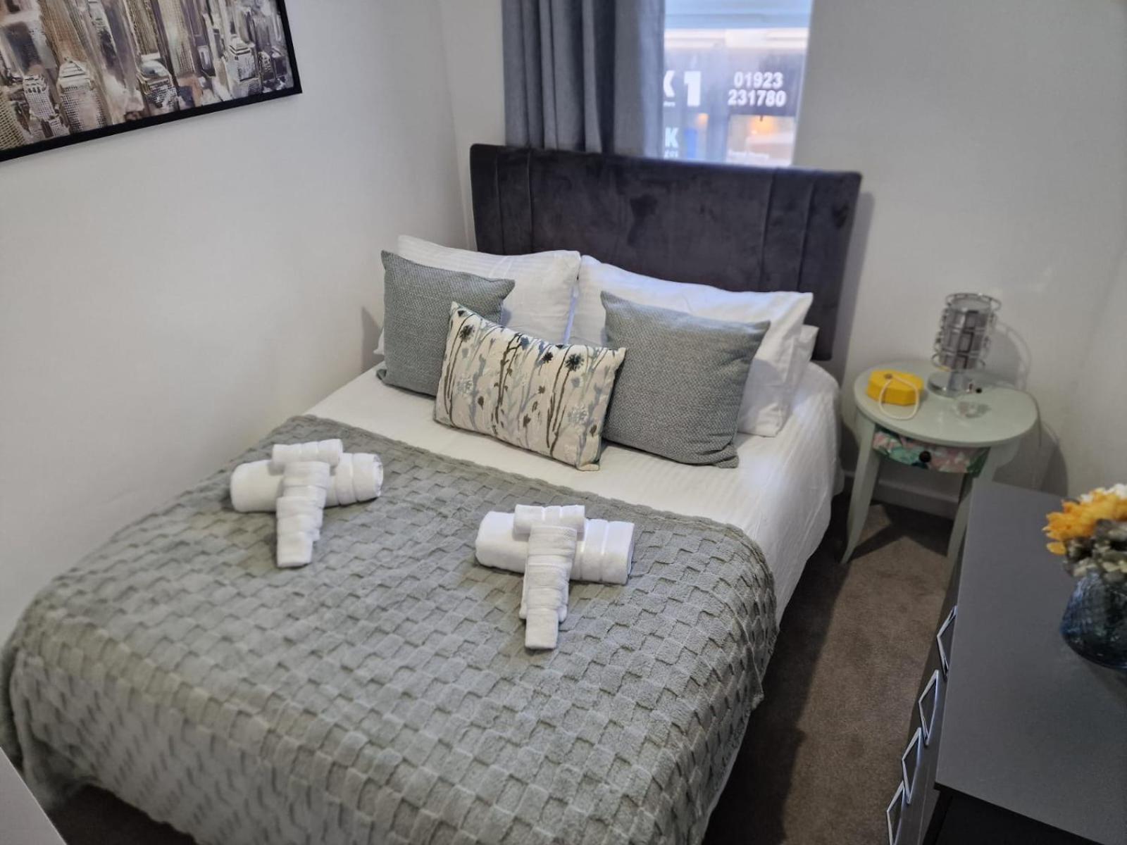 12 B Market Street Watford  Zewnętrze zdjęcie