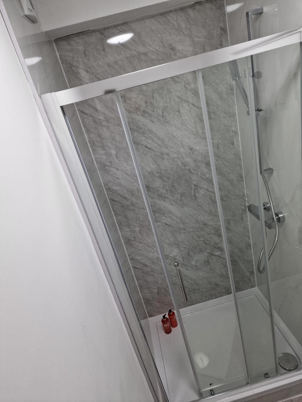 12 B Market Street Watford  Zewnętrze zdjęcie