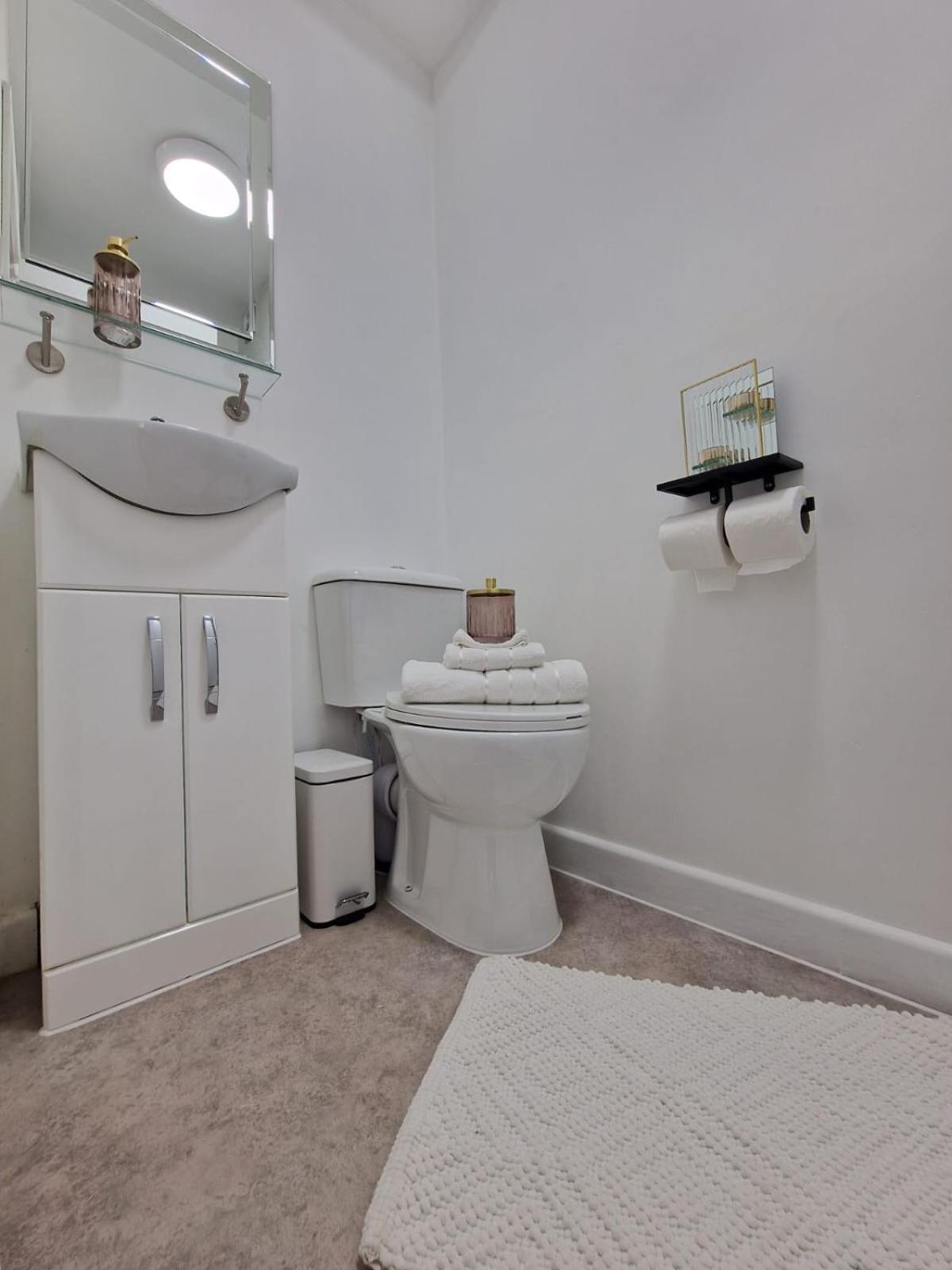 12 B Market Street Watford  Zewnętrze zdjęcie